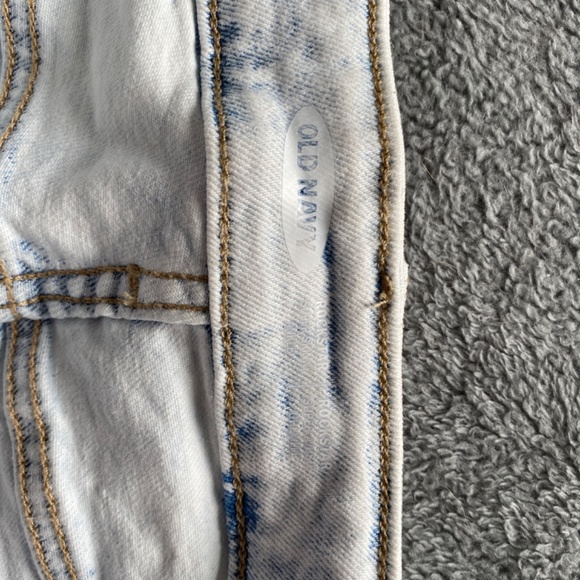 Light Wash Jeans - Picture 3 of 4